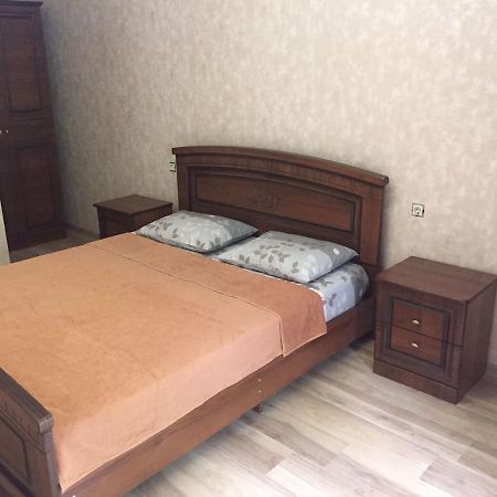 Sofell Hotel Pizunda Bagian luar foto