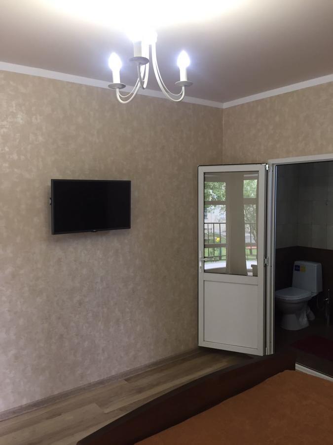 Sofell Hotel Pizunda Bagian luar foto