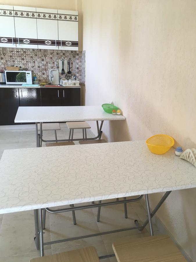 Sofell Hotel Pizunda Bagian luar foto