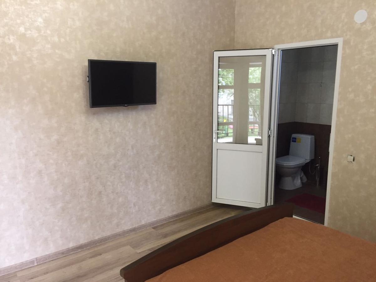 Sofell Hotel Pizunda Bagian luar foto