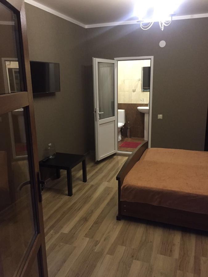 Sofell Hotel Pizunda Bagian luar foto